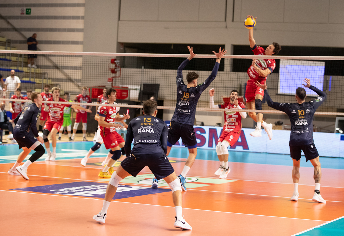 I ROSSOBLÙ TORNANO A CASA OSPITERANNO PALLAVOLO PADOVA Prisma